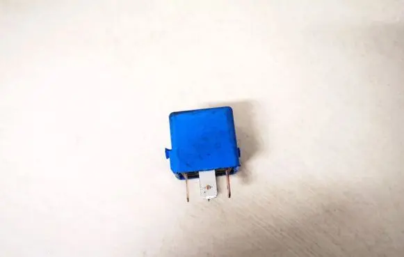 Mercedes-Benz A W168 Other relay 0025422519 v23134-b52-x321