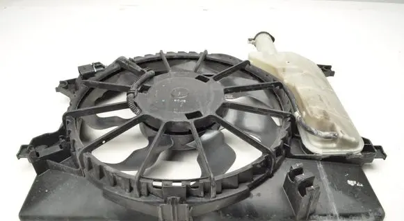 Hyundai i30 Electric radiator cooling fan 