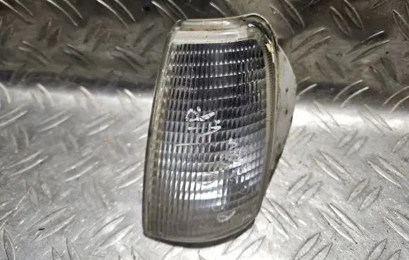 Volkswagen Polo II 86C 2F Front indicator light 0152624
