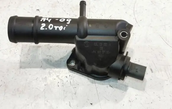 Audi A4 S4 B8 8K Engine coolant pipe/hose 03L121132A