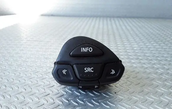 Nissan Almera Tino Sound control switch C8FN14