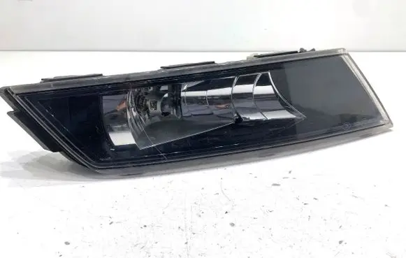 Skoda Superb B8 (3V) Front fog light 3V0941699