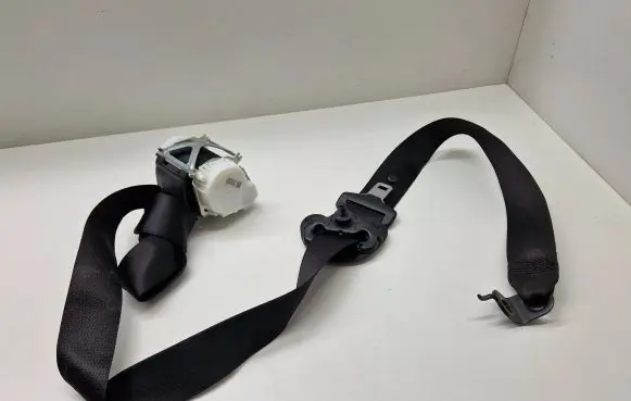 BMW 4 F32 F33 Front seatbelt 34097873
