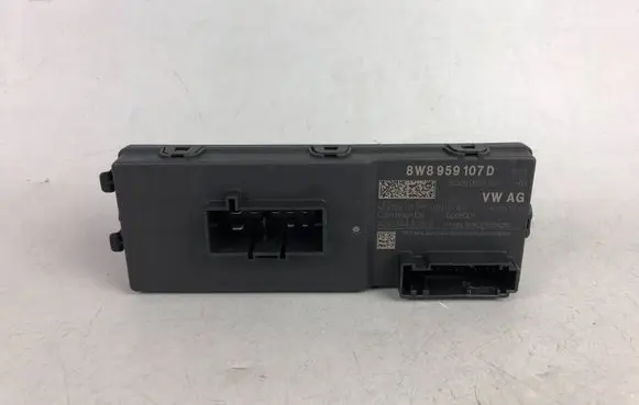 Audi e-tron Tailgate/trunk control unit/module 8W8959107