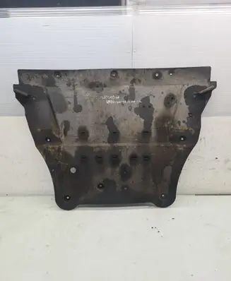 Nissan Qashqai+2 Engine splash shield/under tray
