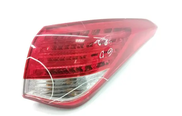 Hyundai i40 Rear/tail lights 924023Z3