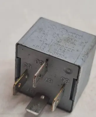 Audi A3 S3 8L Other relay 141951253B 20240072 12V40A