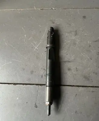 Fuel injector