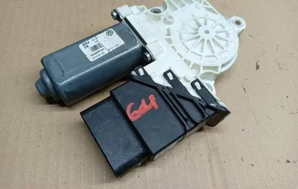 Suzuki Swift I Rear door window regulator motor 5K0959704C 62101H007 914105132