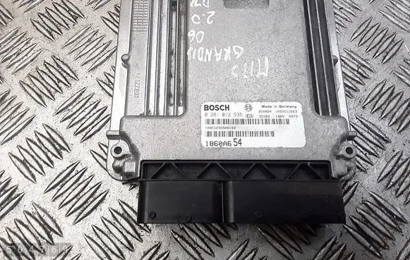 Mitsubishi Grandis Engine control unit/module 1860a654 0281012535