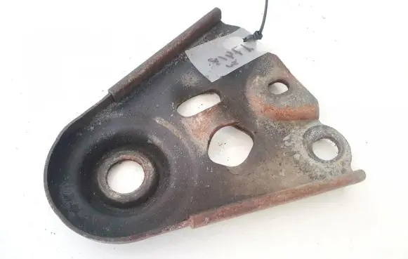 Volvo S60 Engine mounting bracket