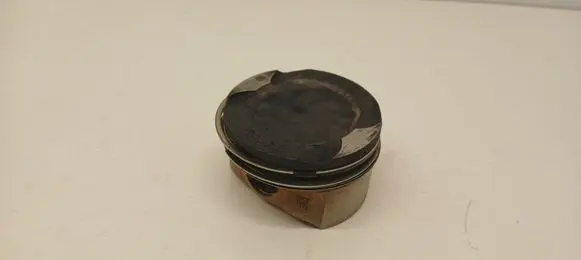 BMW 7 F01 F02 F03 F04 Piston 7613626