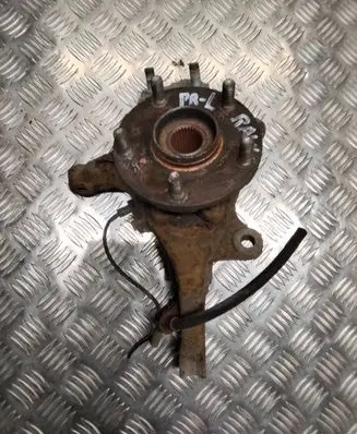 Toyota RAV 4 (XA30) Front wheel hub 