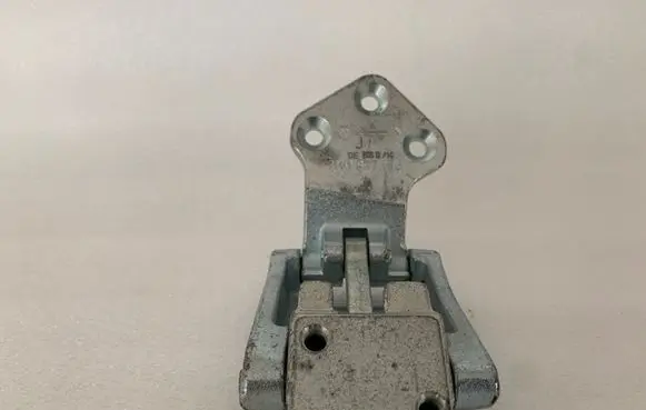 Volkswagen Transporter - Caravelle T5 Loading door lower hinge 7H0827154