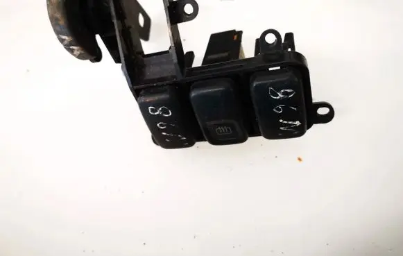 Windscreen/window heater switch