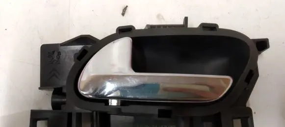 Peugeot 207 Front door interior handle 303966 965555118