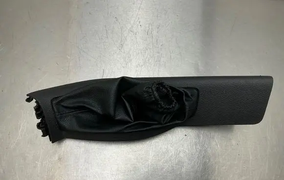 Ford Focus Handbrake trim BM51A061B84C 05261018129X