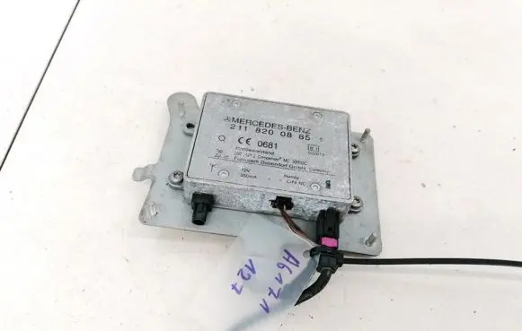 Mercedes-Benz S W221 Antenna control unit 2118200885 E1022019