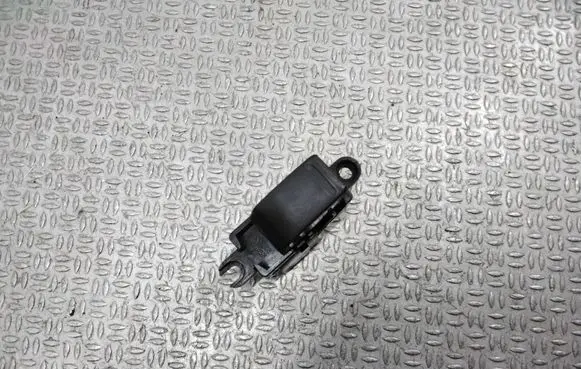 Nissan X-Trail T30 Electric window control switch