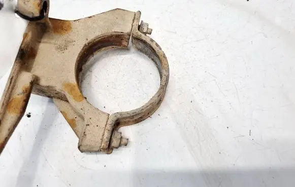 Ford Mondeo MK IV Engine mounting bracket 8G913K305AA