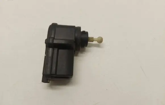 Ford Focus Headlight level adjustment motor XS4X13K198AB