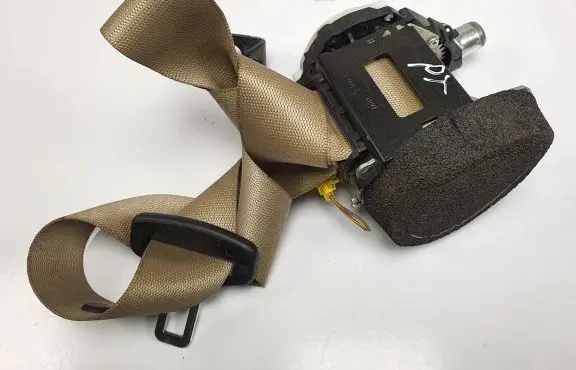 Mercedes-Benz CLS C218 AMG Rear seatbelt A2188600285