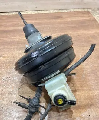 BMW 5 E39 Brake booster 1165055