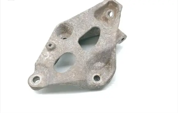 BMW 3 F30 F35 F31 Engine mounting bracket 6859415