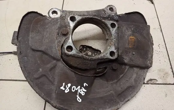 Volvo V70 Front wheel hub spindle knuckle 9461944