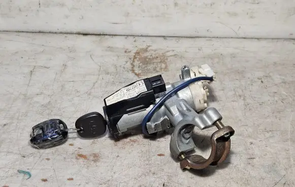 Toyota Yaris Ignition lock 8978352010