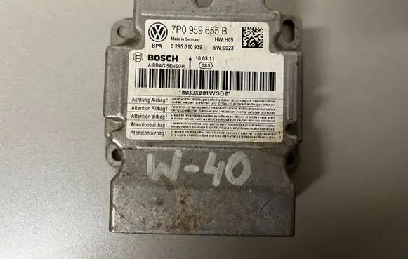 Volkswagen Touareg II Airbag control unit/module 7P0959655B 0285010939