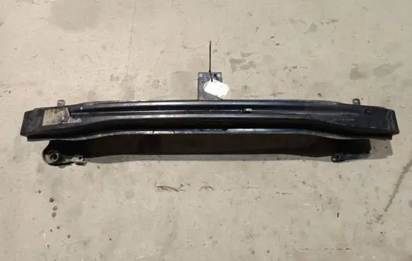 Volkswagen Golf V Front bumper cross member