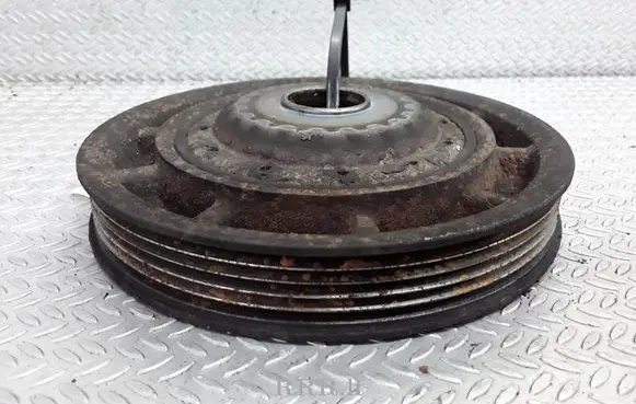 Renault Kangoo I Crankshaft pulley