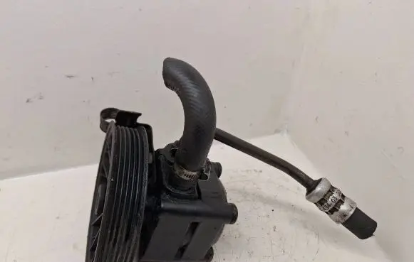Volvo XC70 Power steering pump 7611332112