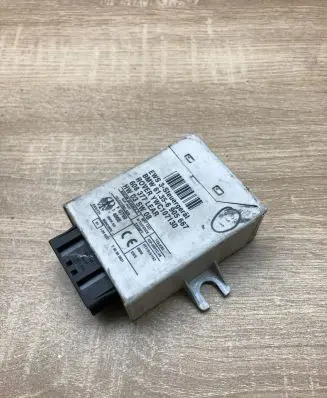 BMW 5 E39 Immobilizer control unit/module 6905667 608377