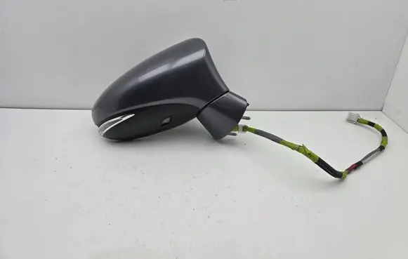 Lexus CT 200H Front door electric wing mirror E13027486
