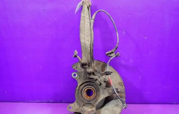 Honda CR-V Front wheel hub spindle knuckle
