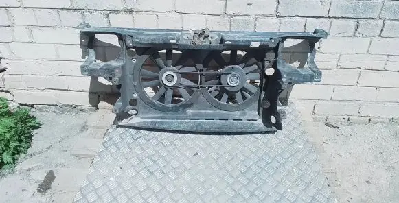 Volkswagen Golf III Radiator support slam panel