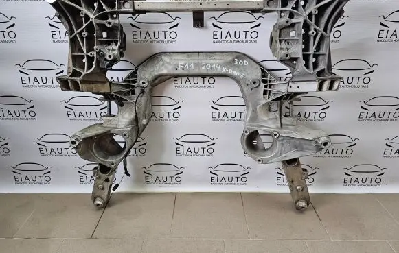 BMW 5 F10 F11 Front subframe 2121644 6793017 6797648