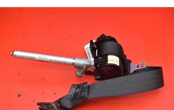 Volvo V70 Front seatbelt 39859391