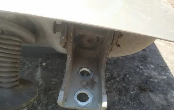 Citroen C3 Front door upper hinge