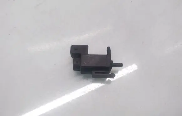 BMW 5 E60 E61 Turbo solenoid valve 72234100