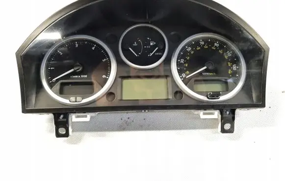 Land Rover Range Rover Sport L320 Speedometer (instrument cluster) YAC502560