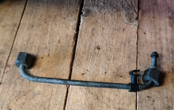 Chrysler Voyager Fuel injector supply line/pipe 