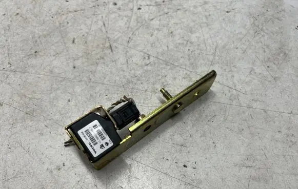 Volvo S80 ESP acceleration yaw rate sensor 10098000561