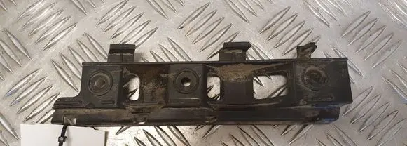 Volkswagen PASSAT B6 Front bumper mounting bracket 3C0807184