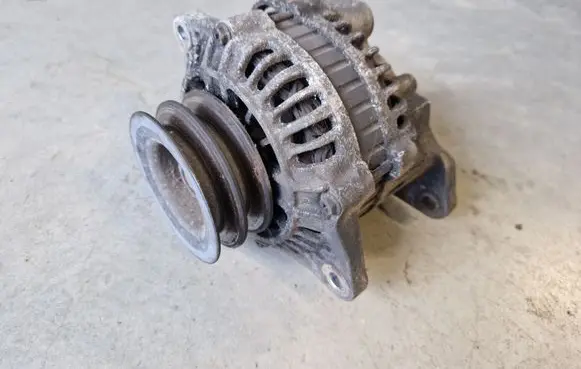 Nissan Patrol Y61 Generator/alternator 23100VB310