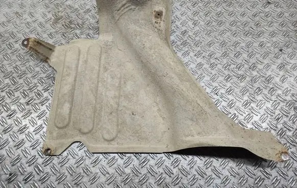 Toyota Avensis T250 Fuel tank bottom protection 
