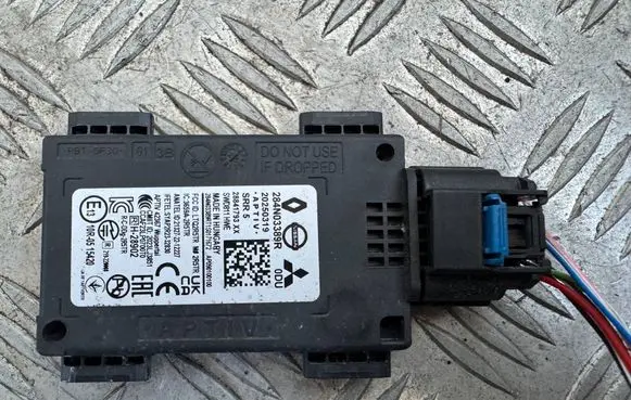 Renault Austral Blind spot module 284N03389R
