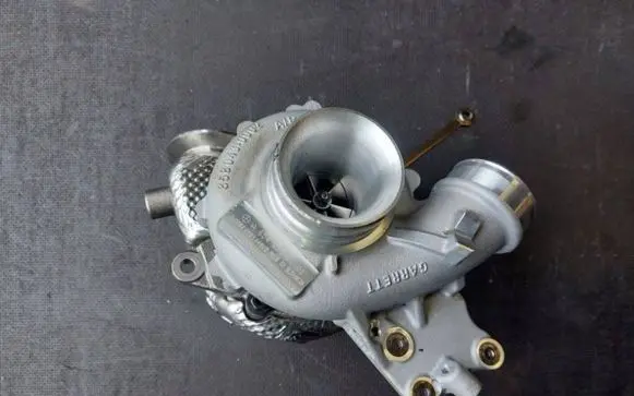 Mercedes-Benz E W213 Turbo 6540907601